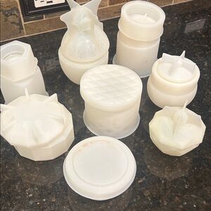 8 bundle of resin mold containers